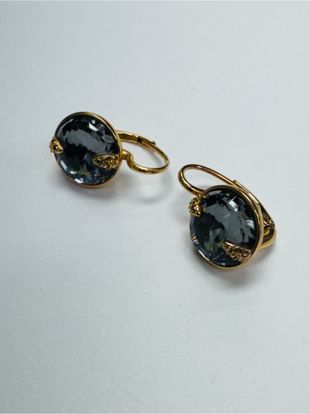 Authentic Swarovski Bella V Round Cut Gray Crystal Gold Tone Leverback Earrings